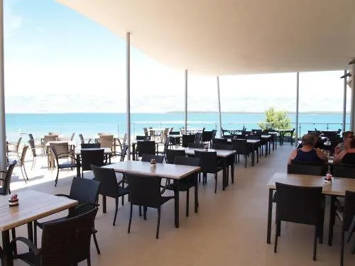 & Restaurant Condura Croatica Nin-sabunike נין