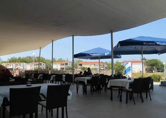 & Restaurant Condura Croatica Nin-sabunike * Nin
