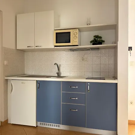 Apartments & Restaurant Condura Croatica Nin-Sabunike 아파트 *