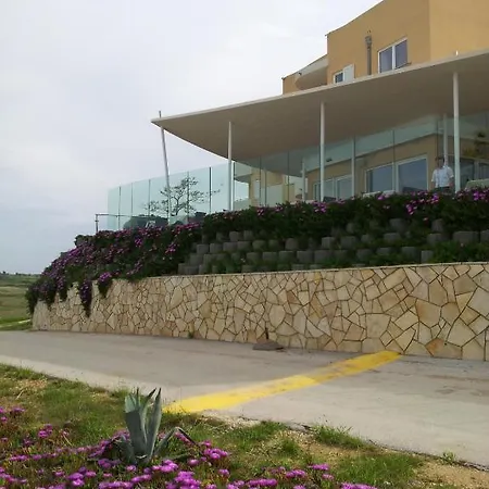 & Restaurant Condura Croatica Nin-sabunike *